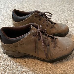 Women’s Merrell Hiking Shoes- 8.5